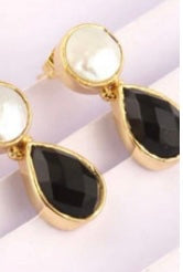 EARRINGS PEARL & JET