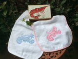 CRAWFISH APPLIQUE EMBROIDERED PINK TERRY BIB