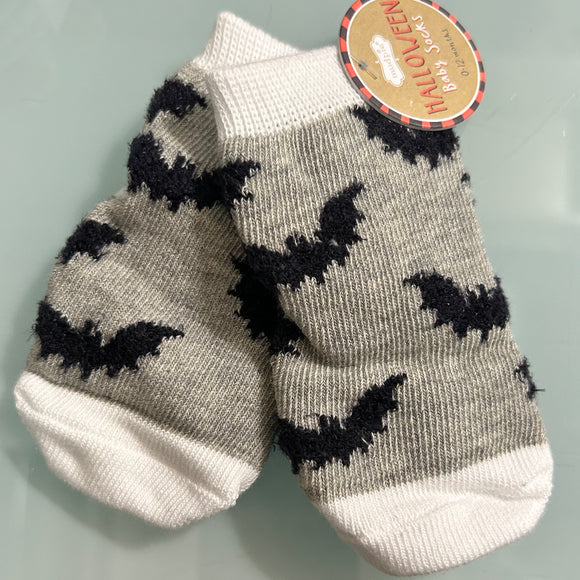 HALLOWEEN BAT SOCKS BY MUD PIE