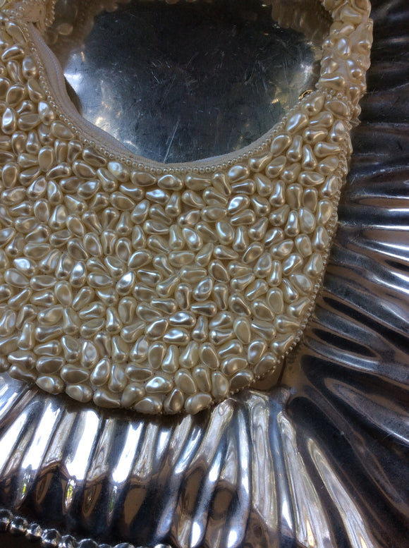 BEADED BAROQUE PEARL SHOULDER BAG