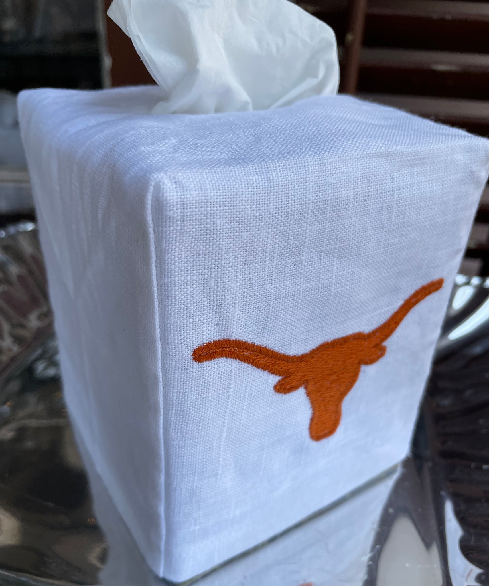 Embroidered Tissue Box Cover – MADRE