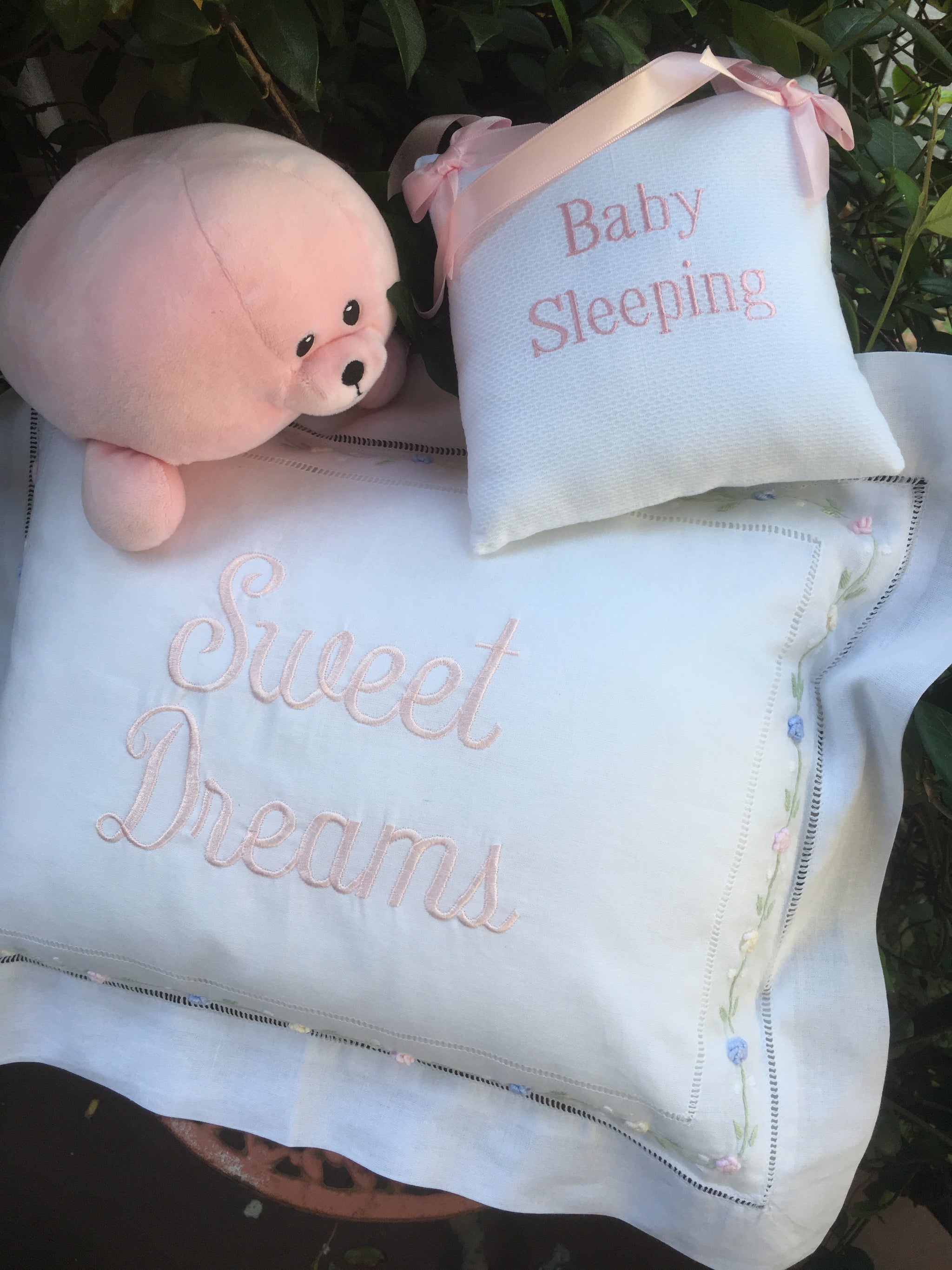 SWEET DREAMS PINK EMBROIDERED PILLOWCASE INSERT Orient Expressed