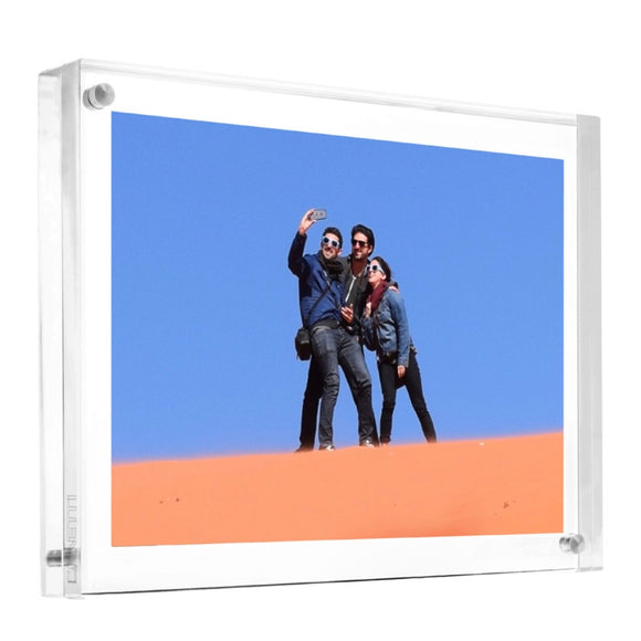 ORIGINAL MAGNETIC PICTURE FRAME® 8” x 10”