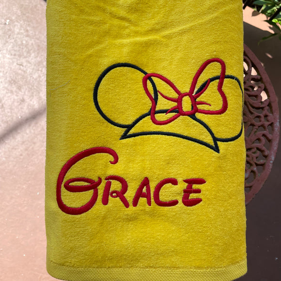 EMBROIDERED BEACH TOWEL MOUSE EARS WITH BOW & DISNEY FONT NAME