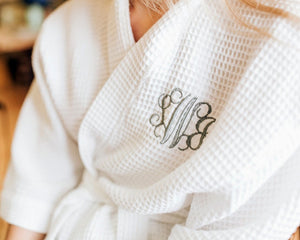 MONOGRAM WAFFLE KIMONO WHITE ROBE